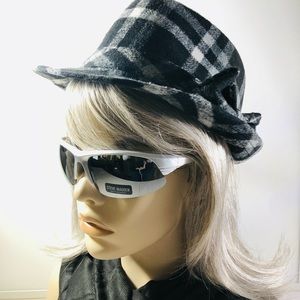 Women’s Steve Madden Wrap-Around Sunglasses